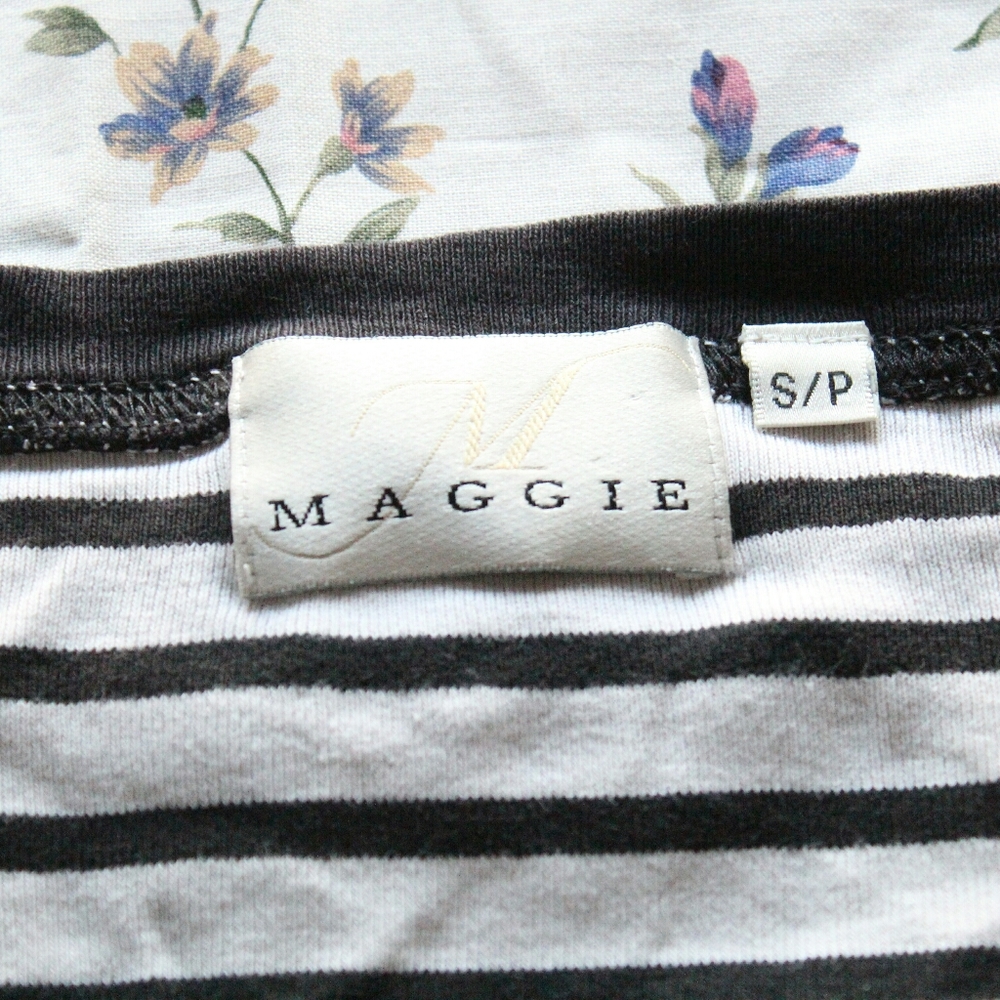 striped tee🌿 $5 add-on - Picture 2 of 2